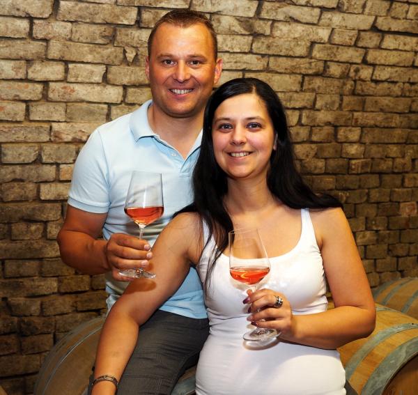 Představujeme Vinařství VAJBAR Představujeme Vinařství VAJBAR